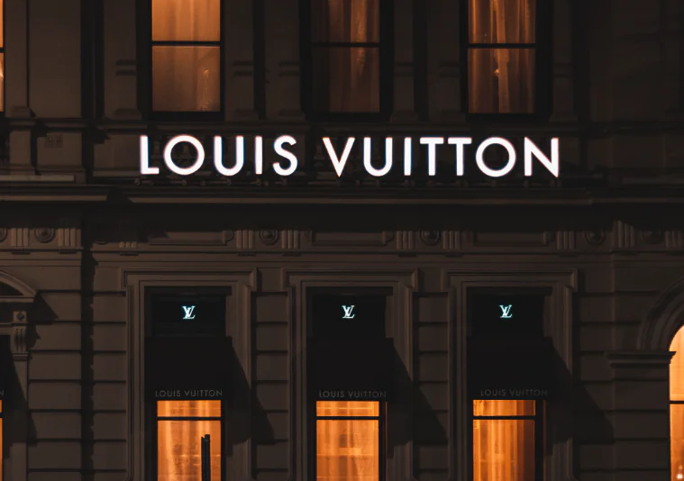 how much does a louis vuitton bag cost